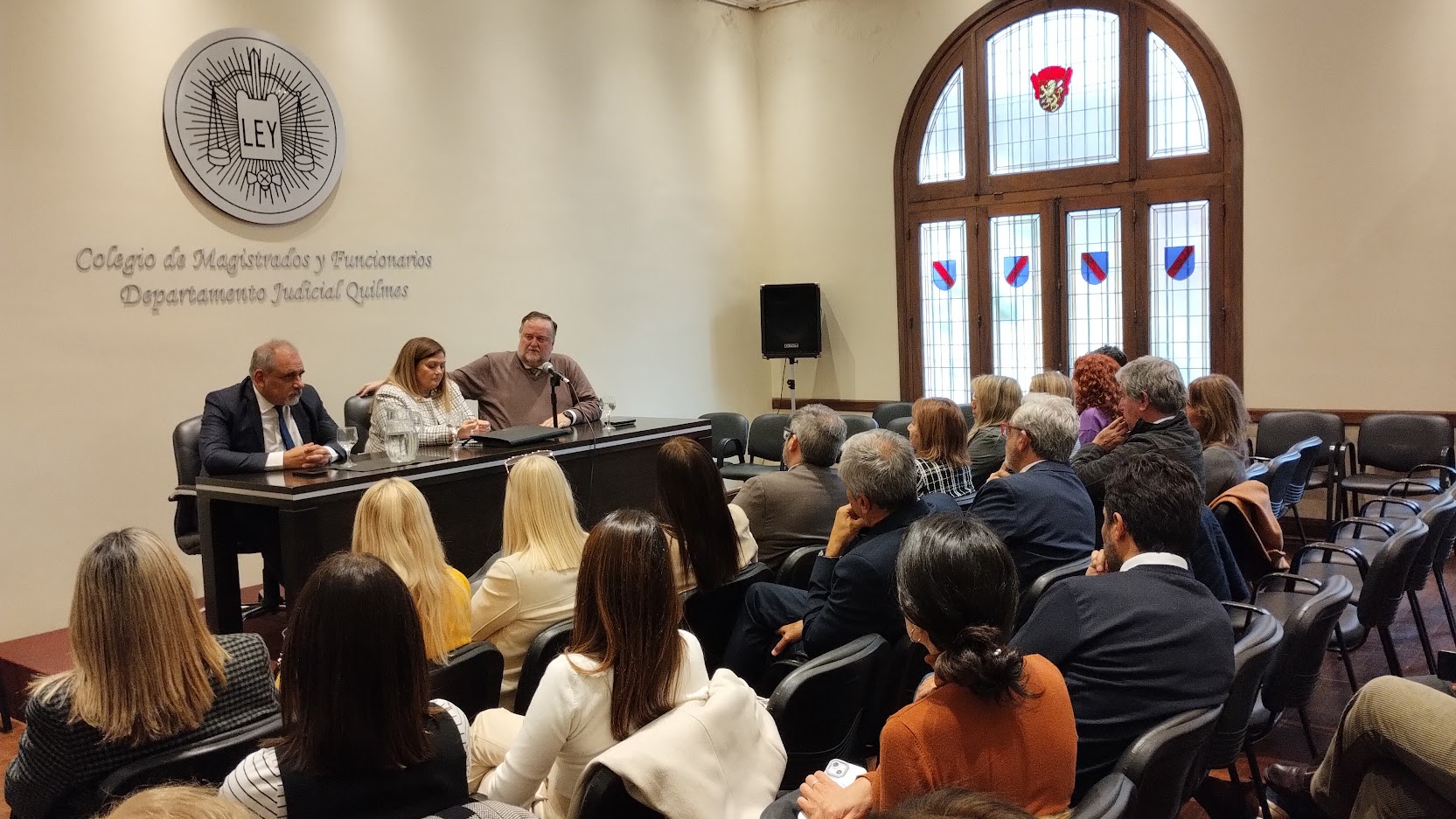 En este momento estás viendo Quilmes: Brindaron una charla sobre el funcionamiento del Consejo de la Magistratura