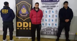 Lee más sobre el artículo Morón: Se entregó el líder de una banda de abogados «caranchos»