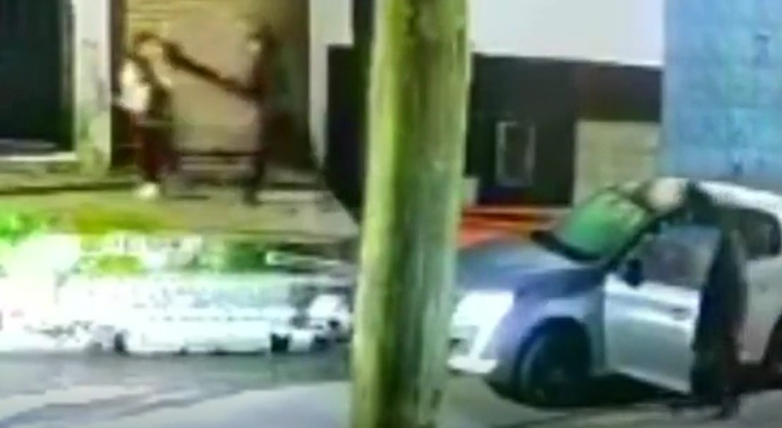 En este momento estás viendo Lanús: Amenazaron con un arma a un nene de 10 años para robarle el auto a sus padres