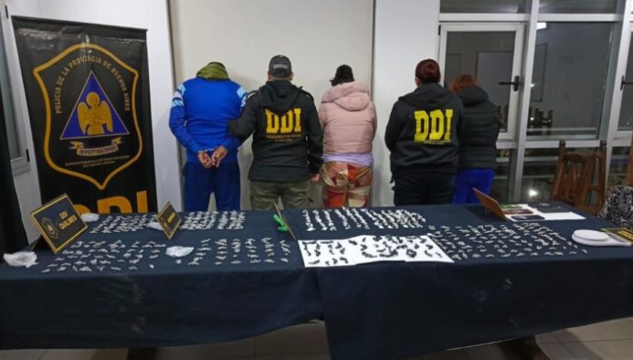 En este momento estás viendo Varela: Cayó una familia que se dedicaba al narcomenudeo