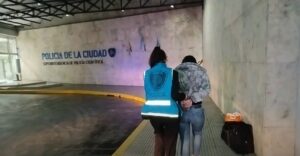 Lee más sobre el artículo Atraparon a la “viuda negra” de Badoo: Cayó cuando intentaba escapar a Bolivia