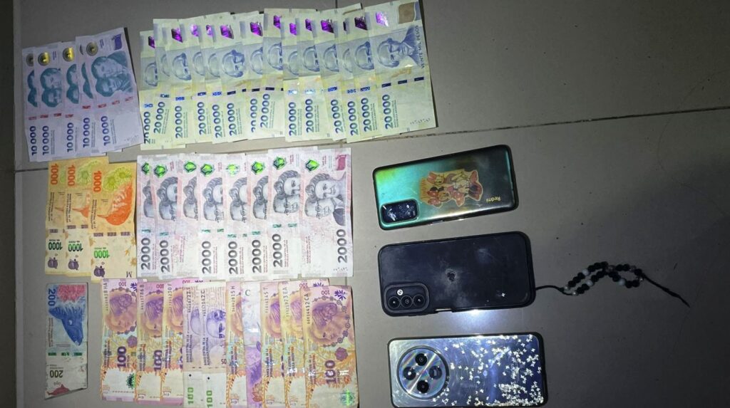 Lee más sobre el artículo Cayó una red dedicada a las apuestas ilegales on line, en Lomas y Lanús