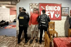 Lee más sobre el artículo Lomas: Detienen a un barra de Independiente por el robo a un supermercado