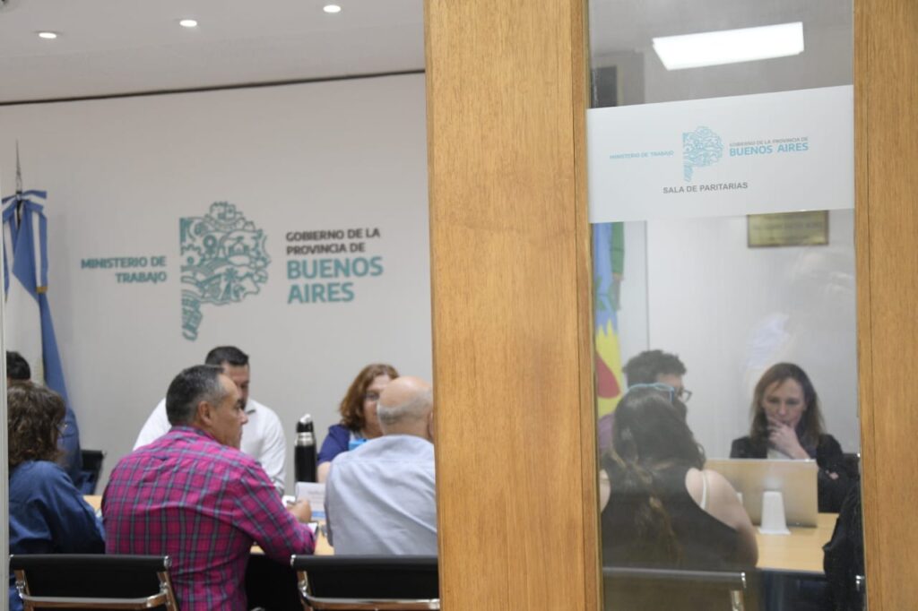 Lee más sobre el artículo Judiciales resolvieron aprobaron el aumento salarial propuesto por Kicillof