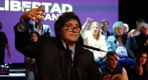 Lee más sobre el artículo La llamativa frase de Milei: “Les estamos afanando los choreos”