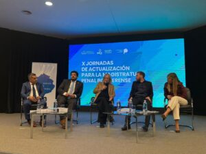 Lee más sobre el artículo Jueces penales bonaerenses participaron de encuentro en la Facultad de Derecho de Lomas