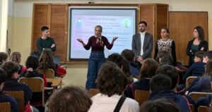 Lee más sobre el artículo Funcionarios y magistrados de Lomas brindar charlas a estudiantes secundarios