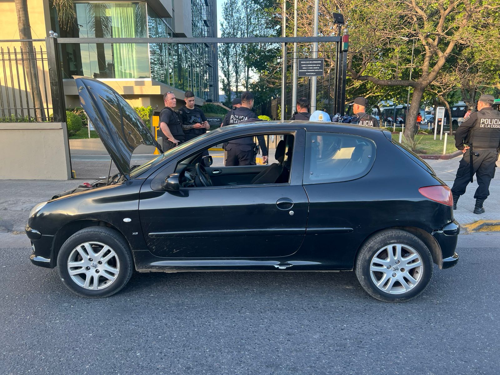 En este momento estás viendo Robaron una camioneta en Lanús y los detuvieron por el Anillo Digital