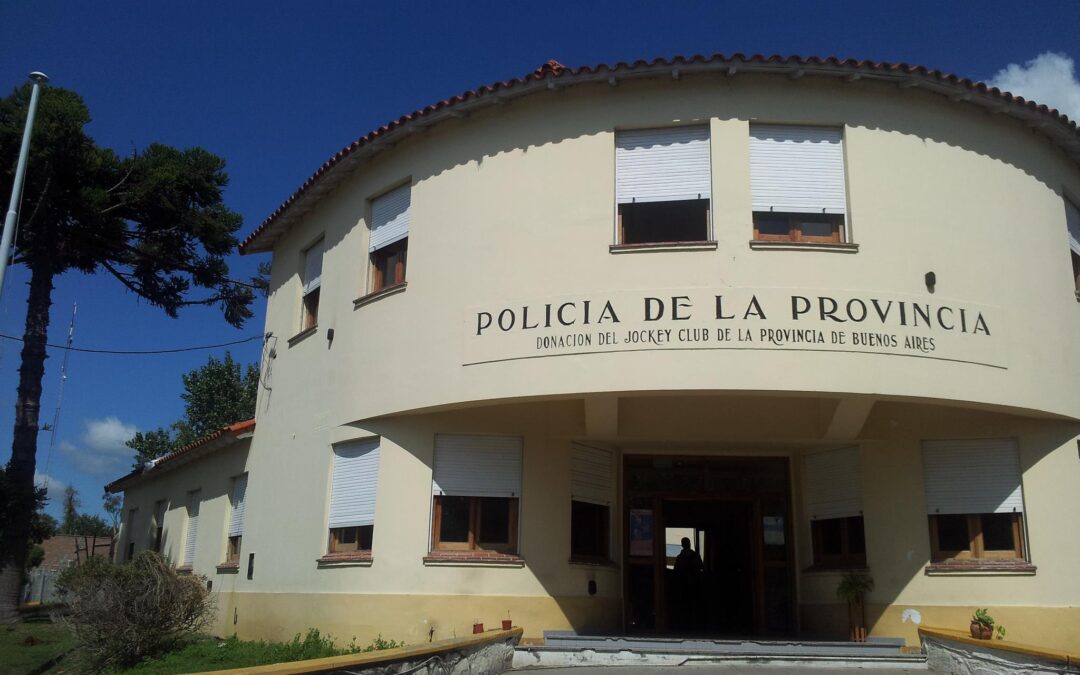 En este momento estás viendo Detuvieron a 5 policías acusados de torturar detenidos en la Comisaría de Ensenada