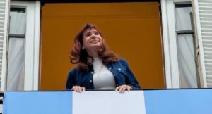 Lee más sobre el artículo Cristina advirtió que la economía está manejada a “control remoto” por EE.UU