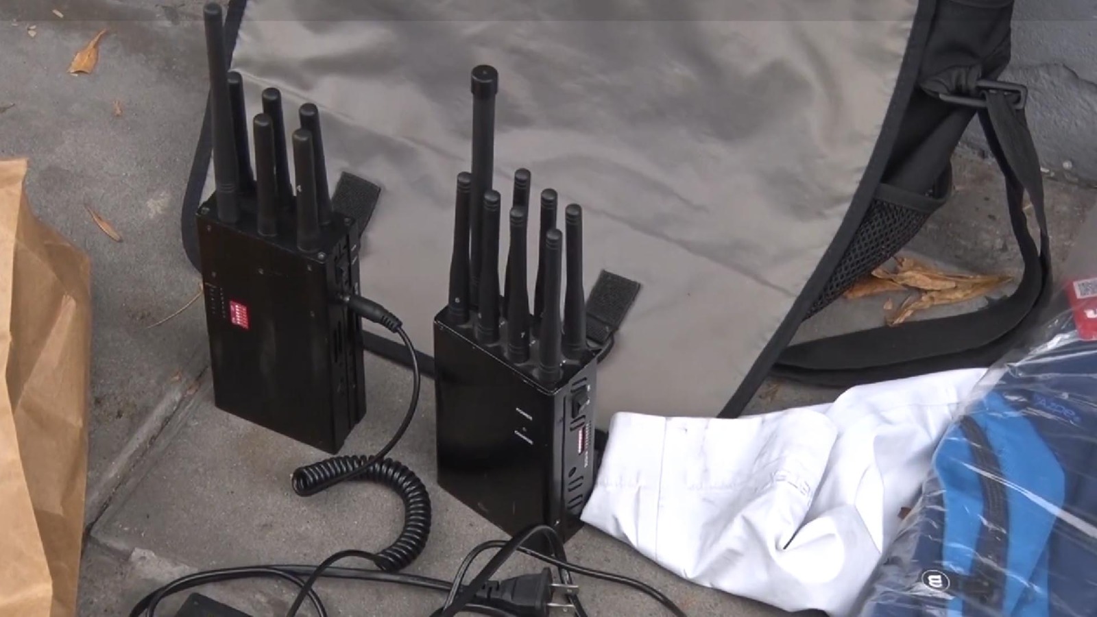 En este momento estás viendo Robos de autos: cómo funcionan los inhibidores de señal y cómo protegerse