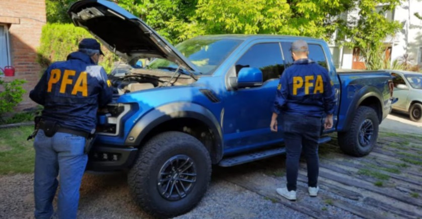 Lee más sobre el artículo Aseguran que circulan más de 80 mil autos “mellizos” en el país y la mayoría son camionetas