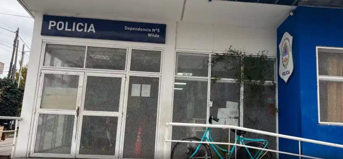 En este momento estás viendo Avellaneda: Detuvieron a un hombre que golpeó salvajemente a su pareja