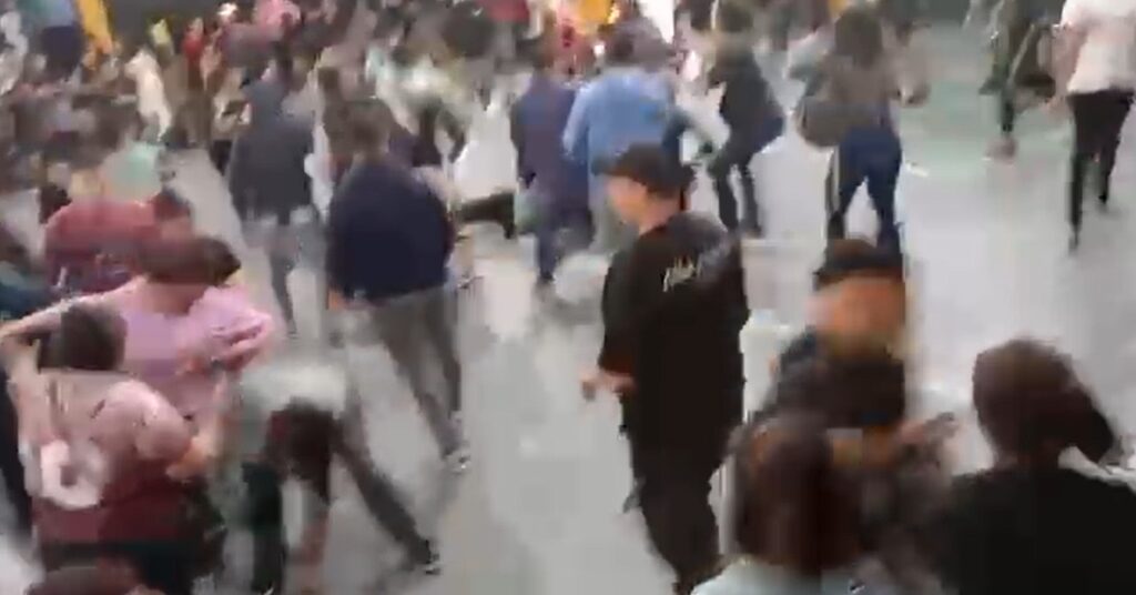 Lee más sobre el artículo Un partido de baby fútbol terminó a las piñas, en un club de Temperley