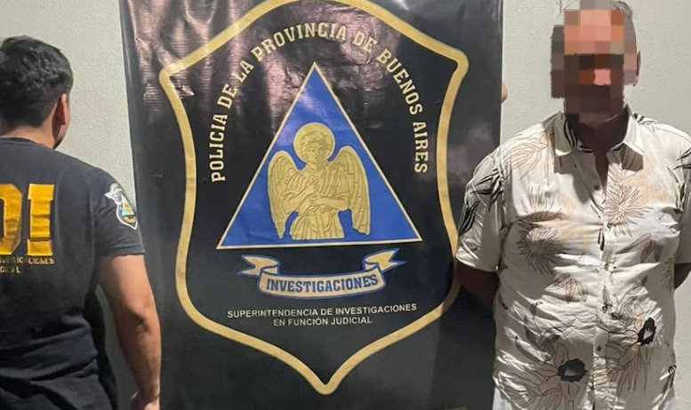 Lee más sobre el artículo Cayó un peligroso delincuente chileno tras una feroz entradera a jubilados en Moreno