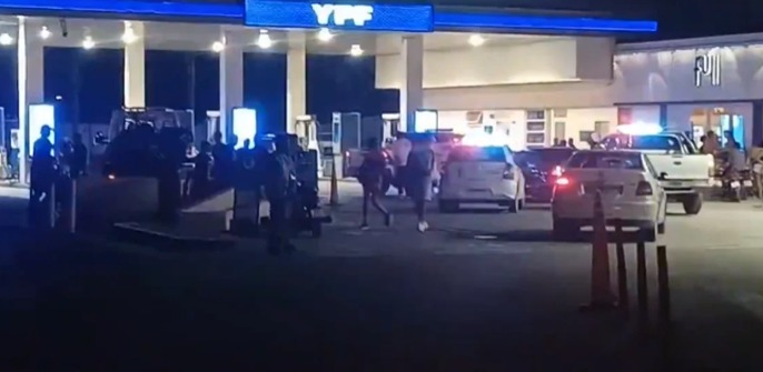Lee más sobre el artículo Horror en Zárate: asesinó a tiros a la ex pareja de su novia en una estación de servicio