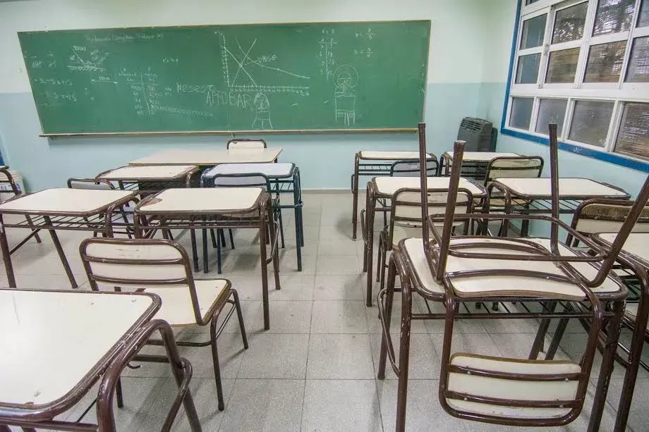 Lee más sobre el artículo Docentes bonaerenses harán paro este 11 de febrero