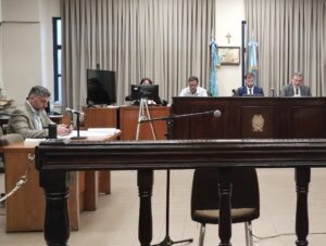 Lee más sobre el artículo Berazategui: piden 20 años de de prisión para dos hermanos por abusar de una niña