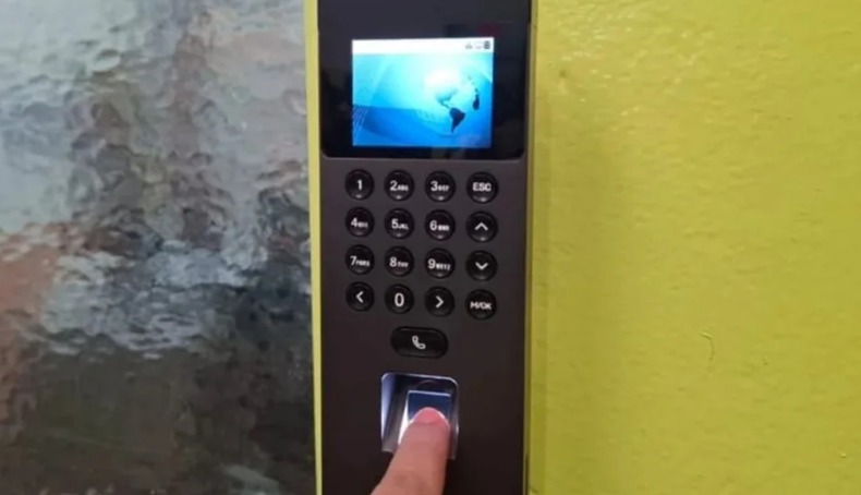 En este momento estás viendo En CABA, los docentes ya marcan el presente con huella digital