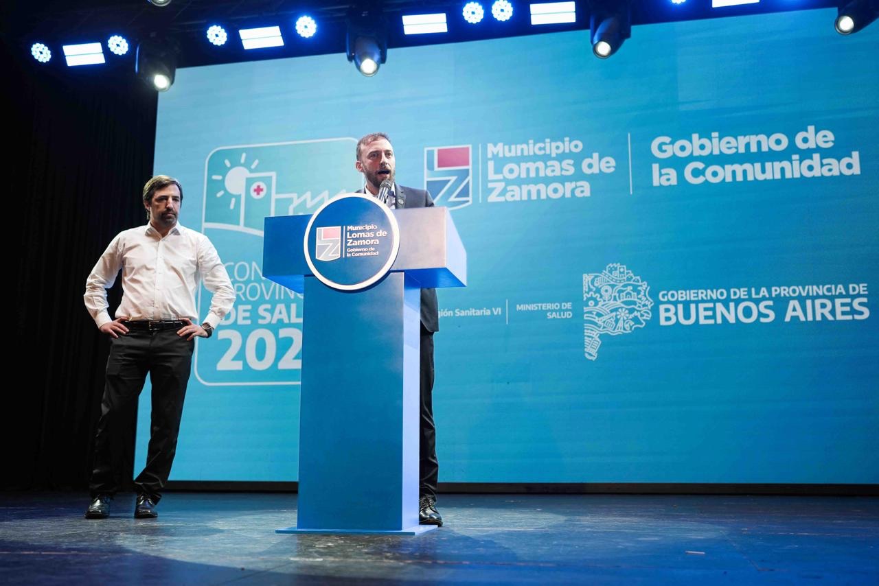 En este momento estás viendo Otermín y Kreplak compartieron un acto en el Teatro Municipal de Lomas