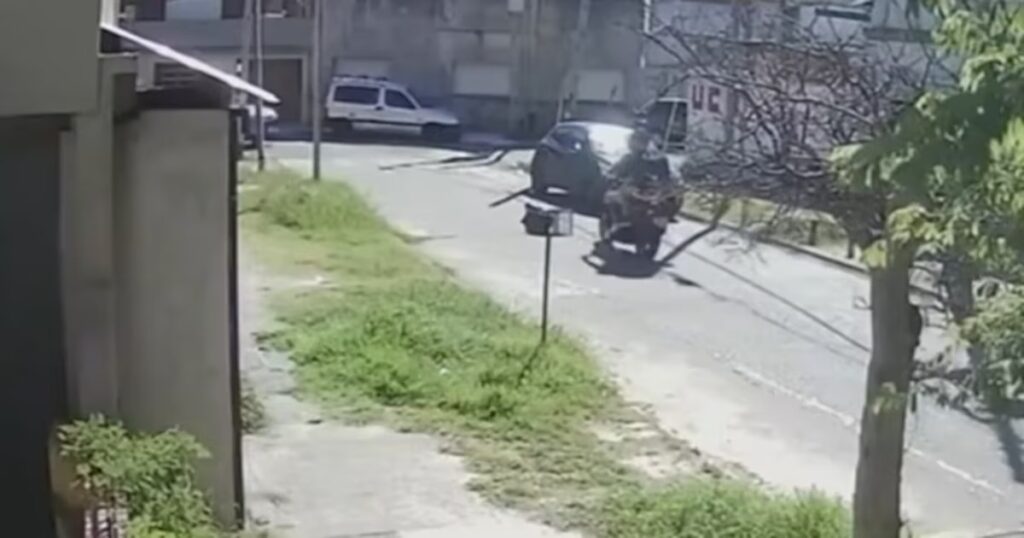 Lee más sobre el artículo Asesinaron a un policía en Lanús para robarle la moto