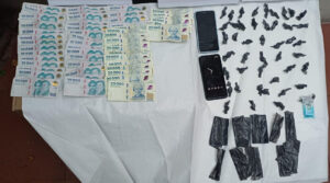 Lee más sobre el artículo Atraparon a “narcos-remiseros” y secuestraron 50 dosis de cocaína