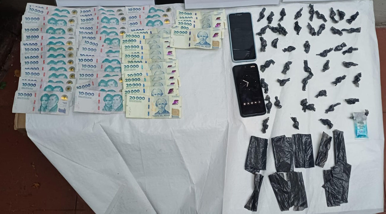 En este momento estás viendo Atraparon a “narcos-remiseros” y secuestraron 50 dosis de cocaína