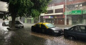 Lee más sobre el artículo Nuevo alerta meteorológico para el Conurbano: lluvias, tormentas y fuertes vientos