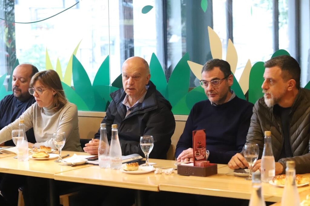 Lee más sobre el artículo Grindetti anunció su retiro de la política y arde la interna en la oposición