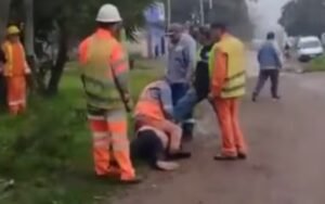 Lee más sobre el artículo Vecinos atraparon a un ladrón, lo desnudaron y lo entregaron a la Policía