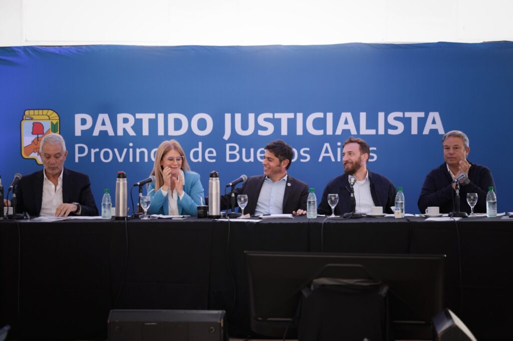 Lee más sobre el artículo Axel Kicillof asumió la presidencia del PJ bonaerense y convocó a la «unidad»