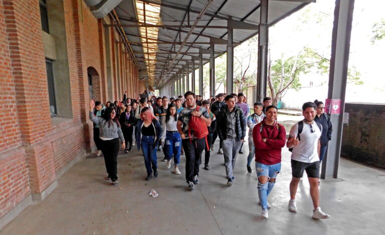La UNLa abre la inscripción a los talleres gratuitos de orientación vocacional3 (1)