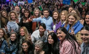 Lee más sobre el artículo Kicillof: “Hay que dejar de ser comentaristas y salir a la cancha a pelear»