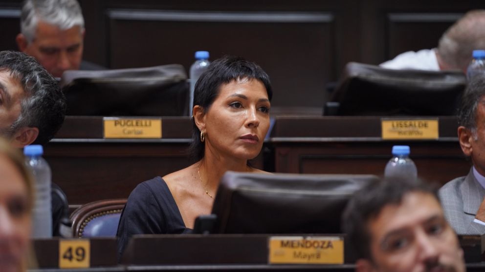 En este momento estás viendo Mayra Mendoza denunció el abandono del Gobierno a la obra pública nacional y provincial