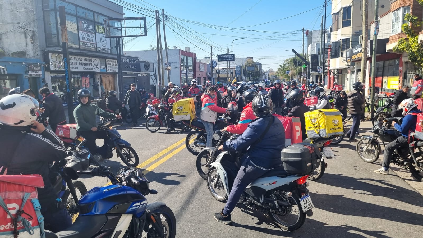 En este momento estás viendo Quilmes: trabajadores de delivery se movilizaron contra la inseguridad