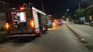 Lee más sobre el artículo Quilmes: estalló una garrafa, destruyó una casa y hay cuatro heridos graves