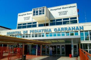Lee más sobre el artículo Desesperado pedido de ayuda para un chico que no puede ser operado por falta de insumos