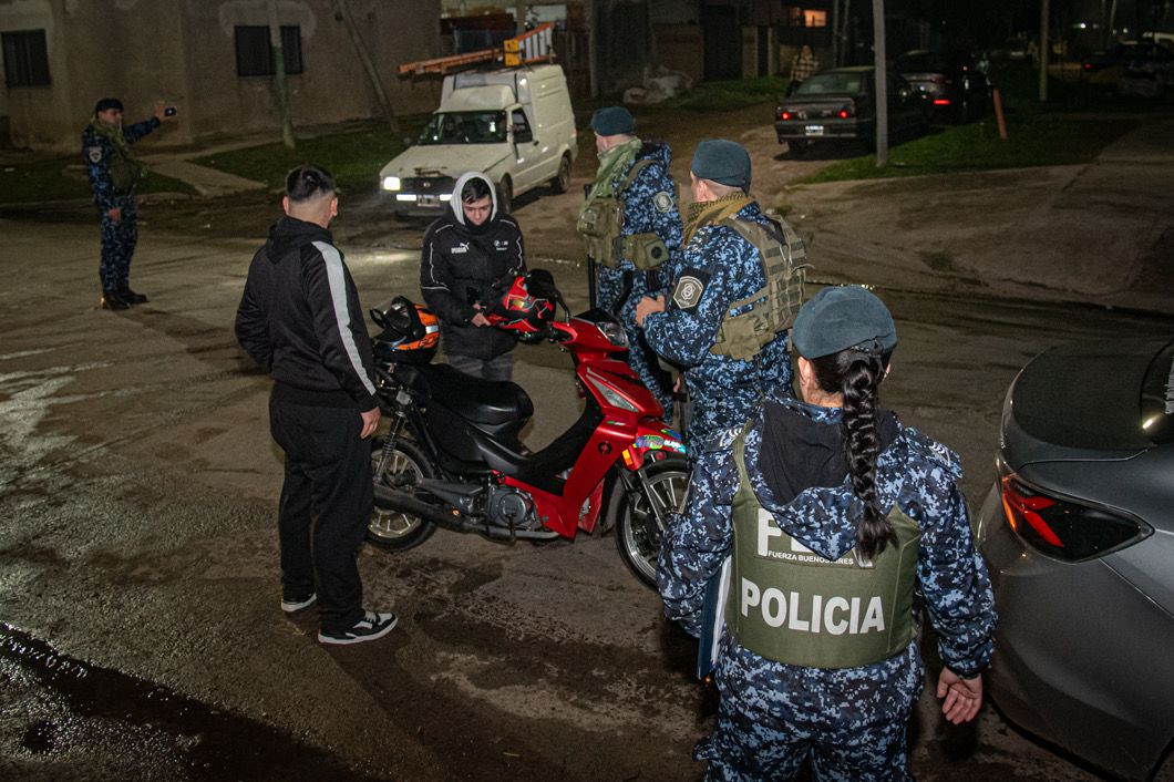 En este momento estás viendo Extendieron los megaoperativos de saturación policial a San José y Burzaco