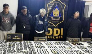 Lee más sobre el artículo Desbaratan en Quilmes a una banda que hacía secuestros virtuales desde un penal