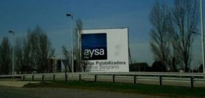 Lee más sobre el artículo La Justicia ordenó a AySA garantizar el servicio y las obras en 26 municipios bonaerenses ante su privatización