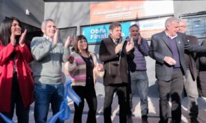 Lee más sobre el artículo Kicillof: «Nuestro gobierno va a seguir llevando obras que mejoren el día a día de la gente”
