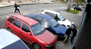 Lee más sobre el artículo Gerli: forcejeó con tres ladrones y su esposa los ahuyentó a botellazos