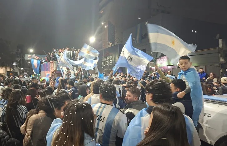 Las plazas se volvieron a llenar en agradecimiento a la Scaloneta