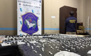 Lee más sobre el artículo Cayó una banda que manejaba búnkers de droga en Chingolo y Sarandí