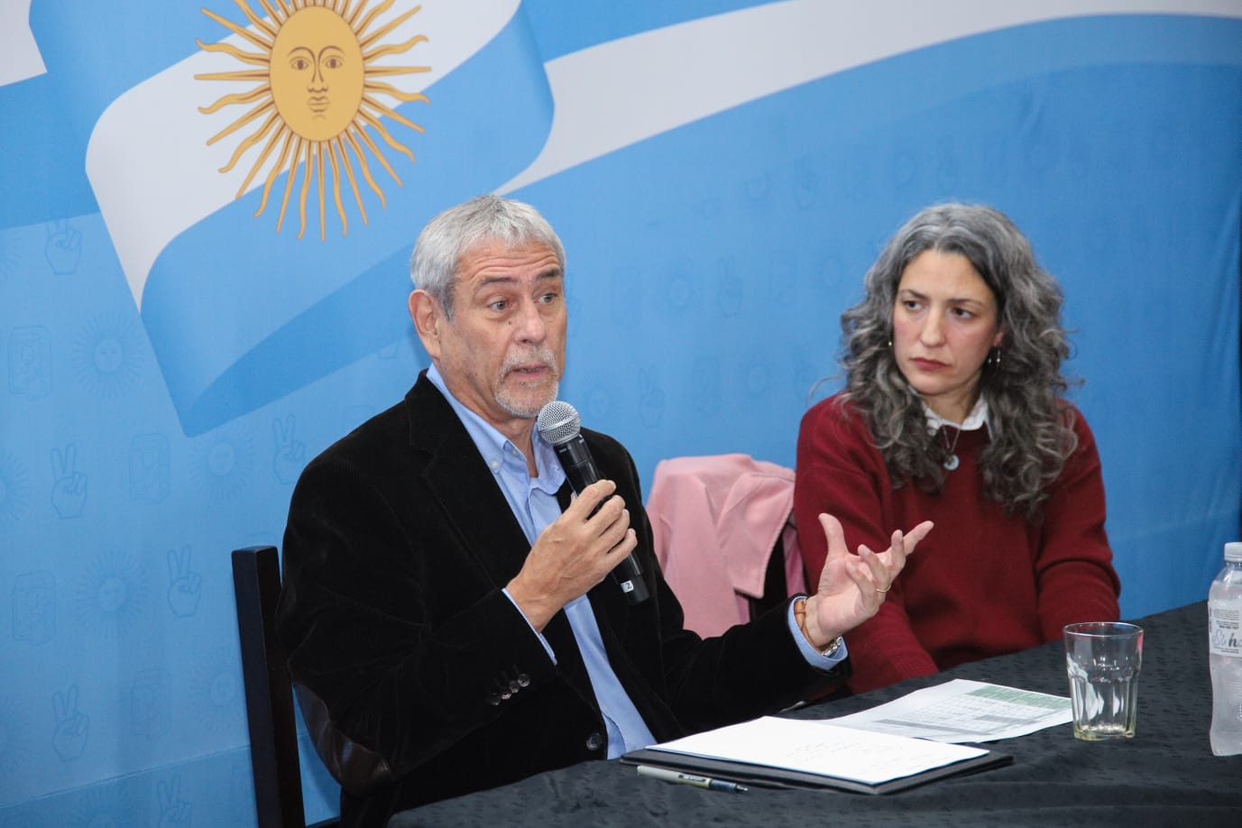 En este momento estás viendo Ferraresi comenzó a recorrer el Conurbano para llegar a la Gobernación