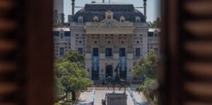 Lee más sobre el artículo Según una encuesta, el peronismo gana en la Provincia pero prevé un escenario peleado