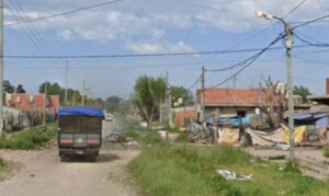Lee más sobre el artículo Virrey del Pino: fue degollada mientras dormía y su hija entregó al femicida