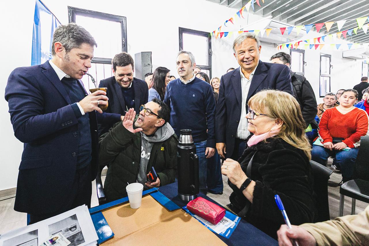 En este momento estás viendo Kicillof inauguró el nuevo SUM del Centro Integrador Comunitario Longchamps