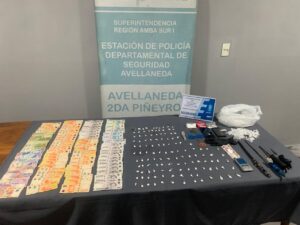 Lee más sobre el artículo Desbaratan una banda de narcomenudeo que operaba en Avellaneda