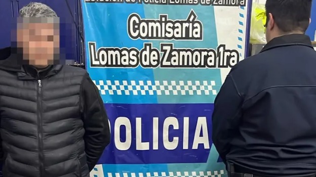 En este momento estás viendo Lomas: denunció el robo de su camioneta, las cámaras lo descubrieron y quedó detenido
